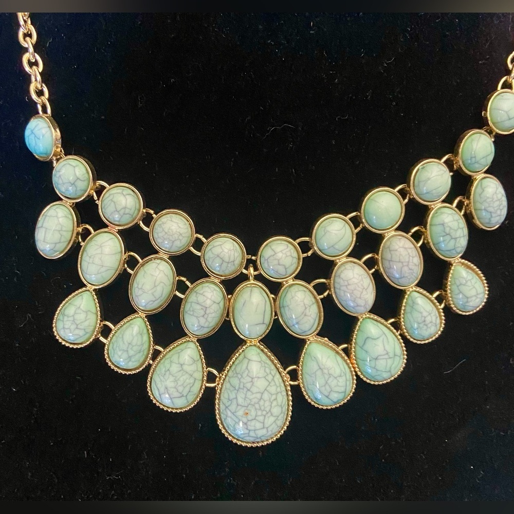 CC 3 Tier Lt Green Crackle Teardrops Gold Tone Statement Bold Bib Necklace